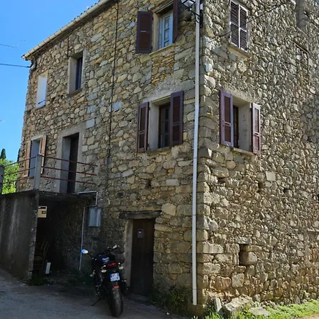 Apartment T1 Typique Village Centre Corse Casanova