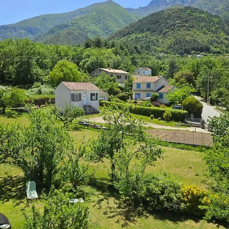 T1 Typique Village Centre Corse Apartment